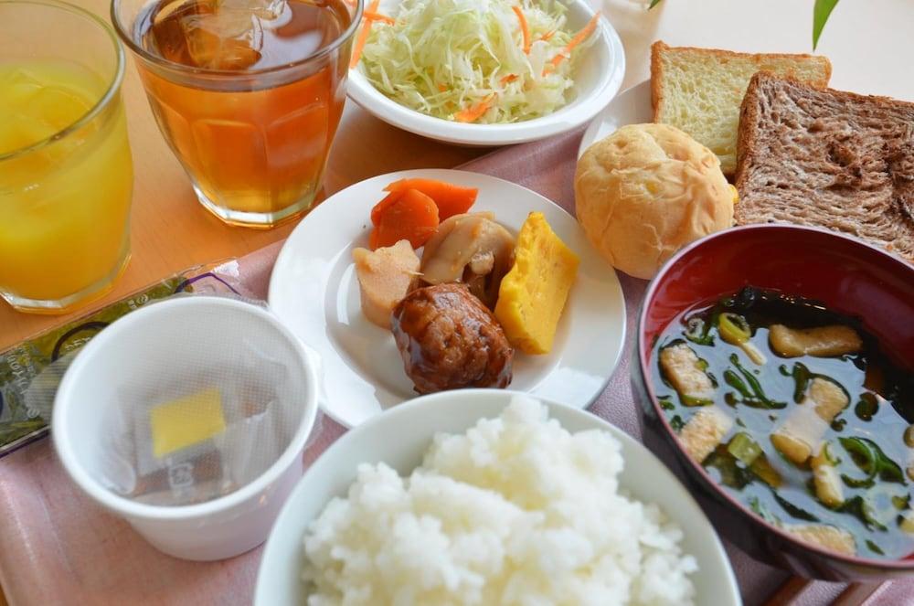 斯莱特赛塔玛莫洛亚玛酒店 越生町 外观 照片